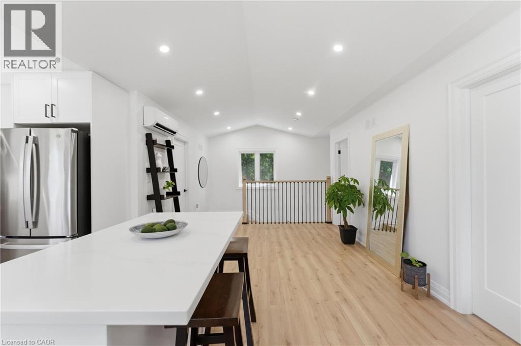 82 Cumming Court Unit# Upper Property Photo 9
