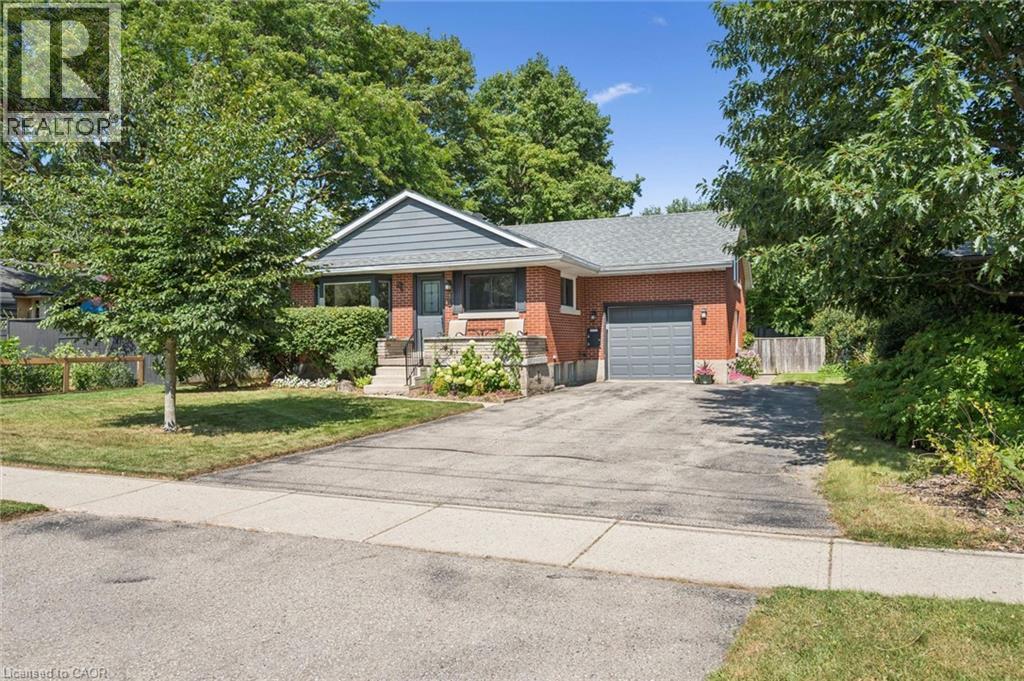 475 Stevenson Street N Property Photo 4