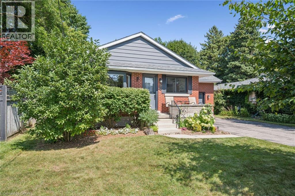 475 Stevenson Street N Property Photo 5