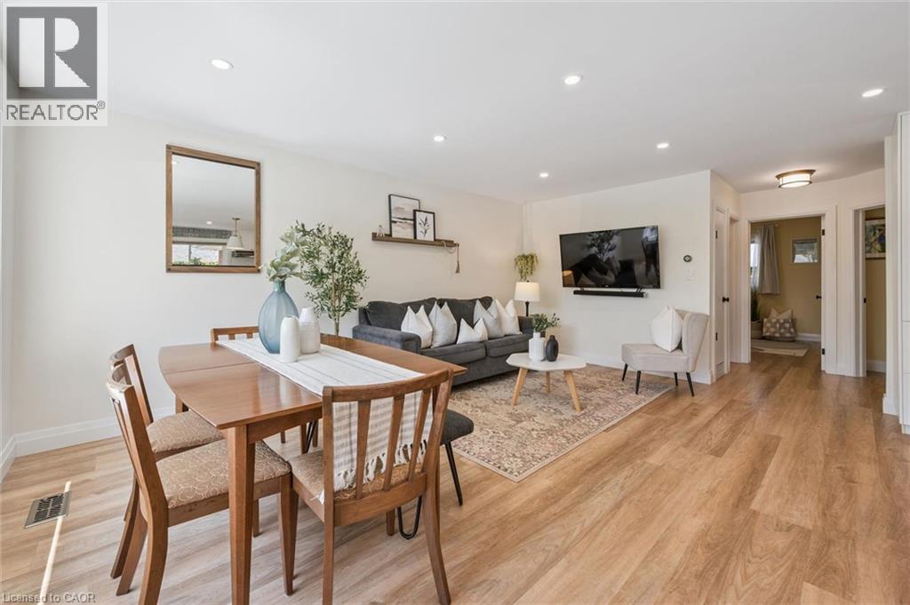 475 Stevenson Street N Property Photo 16