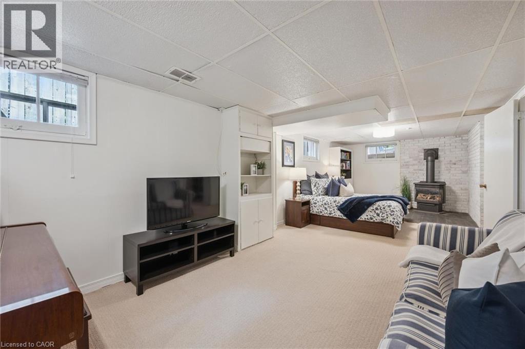 475 Stevenson Street N Property Photo 29