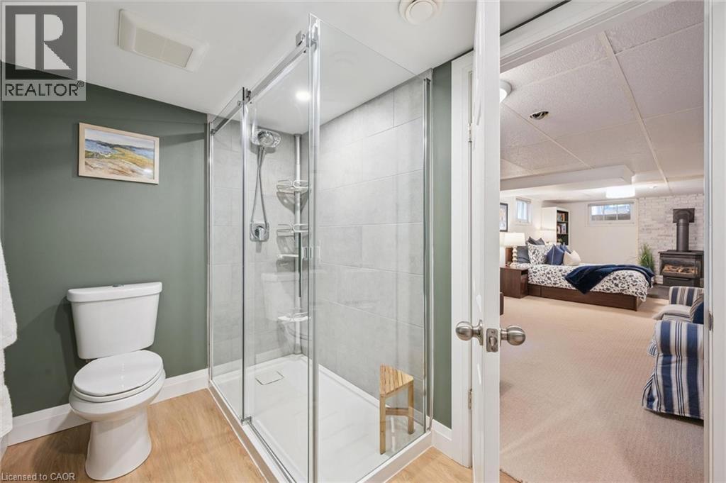 475 Stevenson Street N Property Photo 31