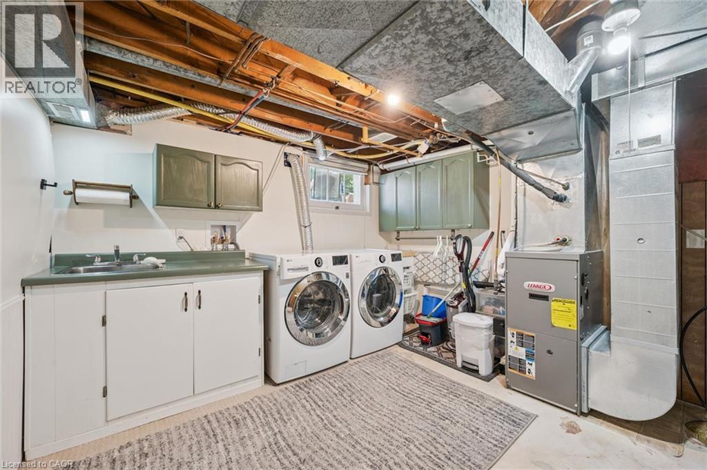 475 Stevenson Street N Property Photo 32