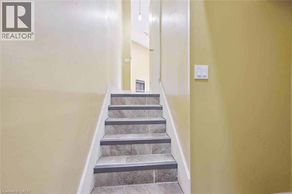 589 Beechwood Drive Unit# 43 Property Photo 5