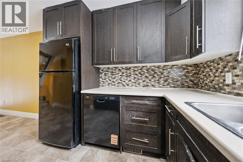 589 Beechwood Drive Unit# 43 Property Photo 17