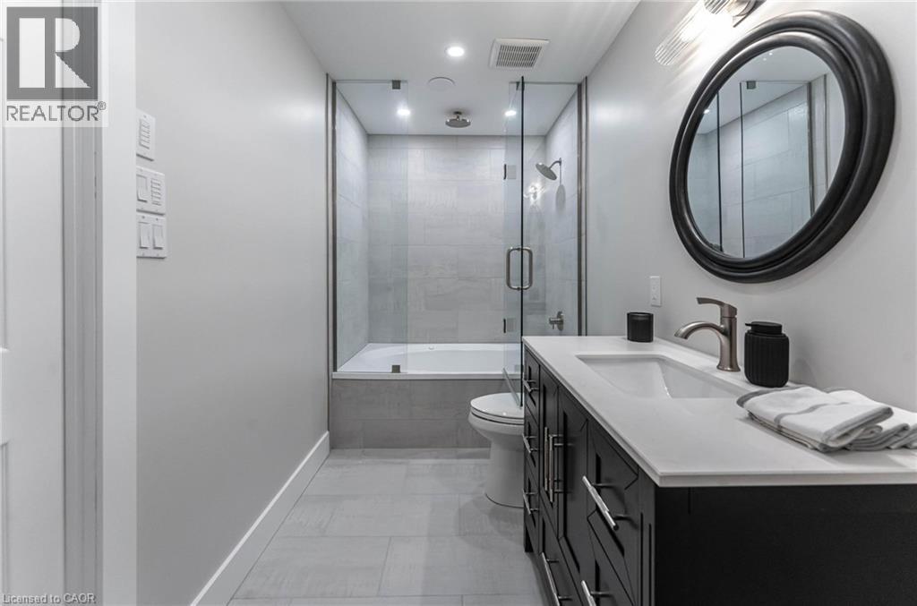 67 Caroline Street S Unit# 17c Property Photo 30