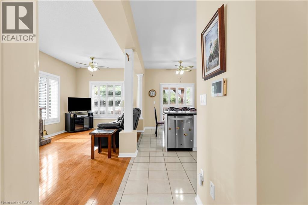 7404 Davemark Court Property Photo 12