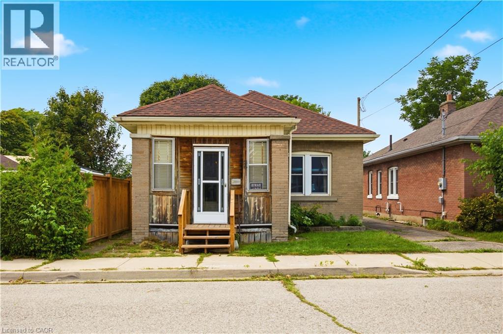 26 MAITLAND Street Property Photo 1