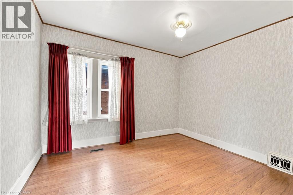 26 Maitland Street Property Photo 8
