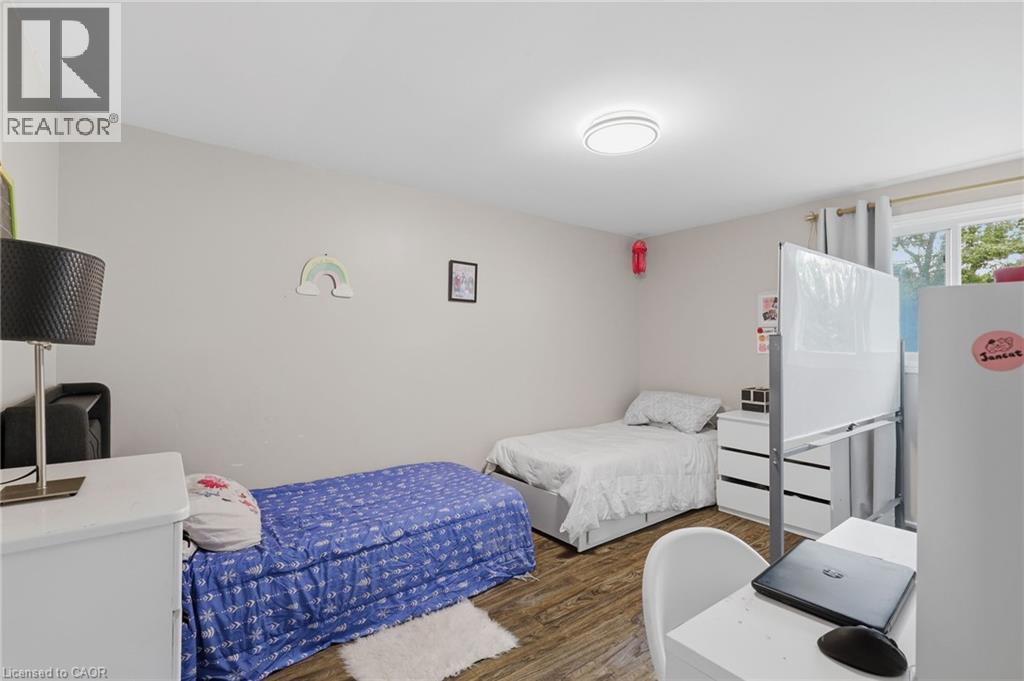 58 Vanier Place Property Photo 18