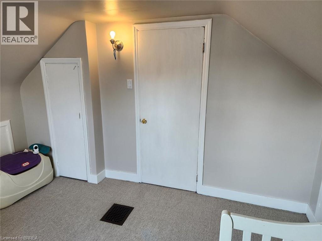 86 North Park Street Property Photo 18