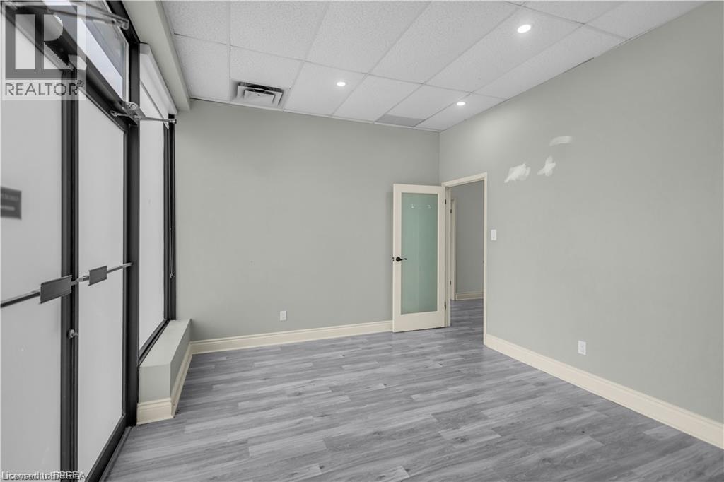 274 King George Road Unit# 3 Property Photo 14