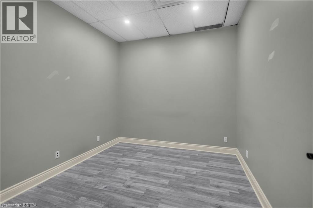 274 King George Road Unit# 3 Property Photo 19