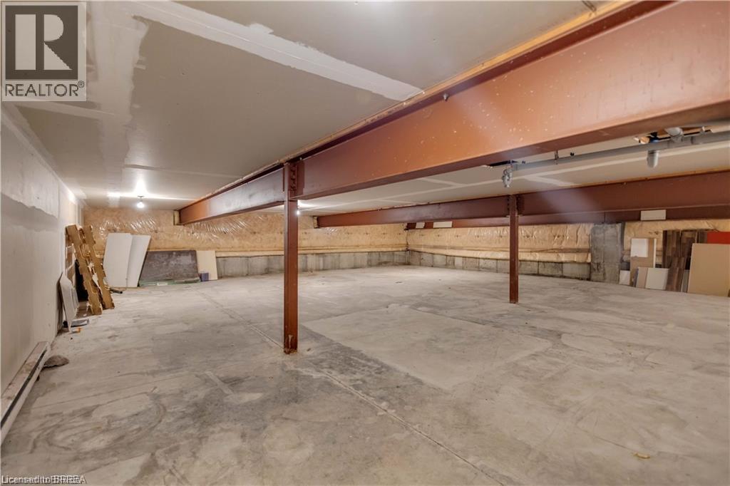 274 King George Road Unit# 3 Property Photo 24