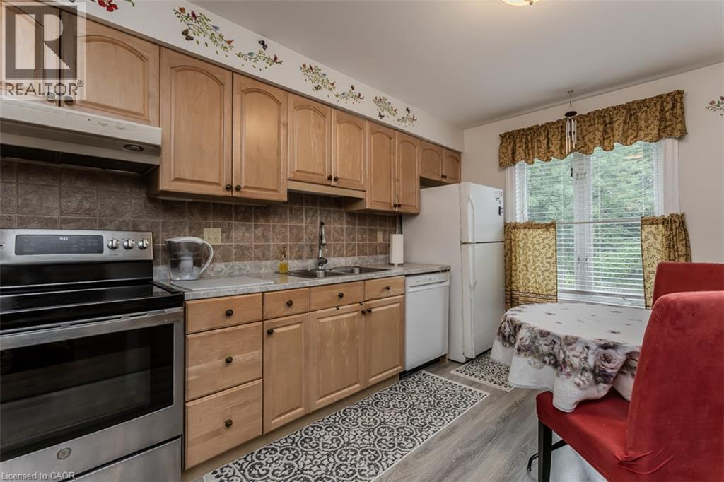 1526 Westminster Place Property Photo 8