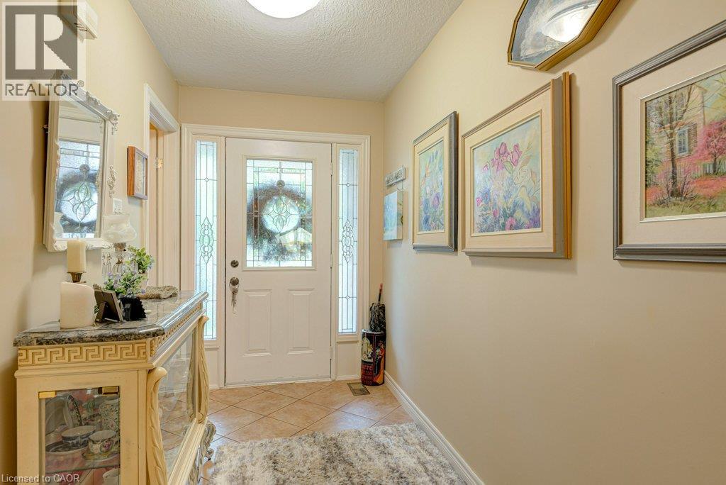 460 Lausanne Crescent Property Photo 5