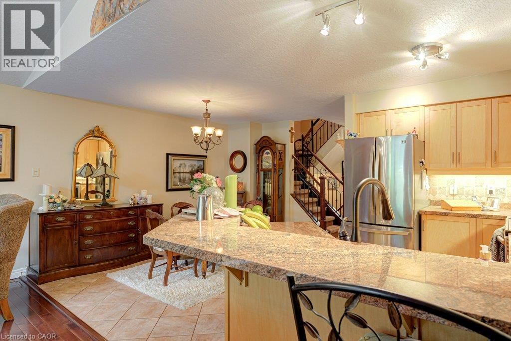 460 Lausanne Crescent Property Photo 12