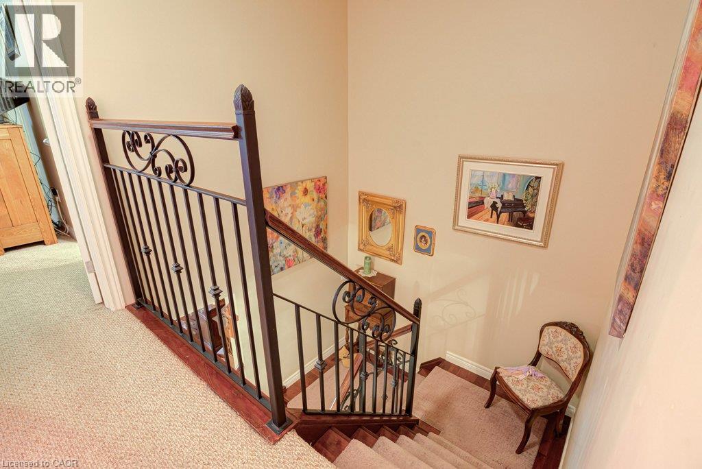 460 Lausanne Crescent Property Photo 17