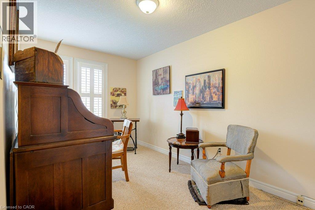 460 Lausanne Crescent Property Photo 20