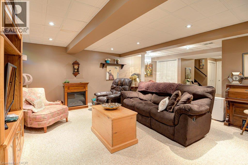 460 Lausanne Crescent Property Photo 26