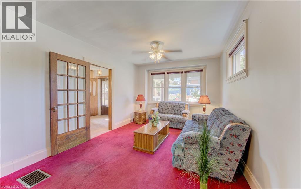 224 Weber Street E Property Photo 8