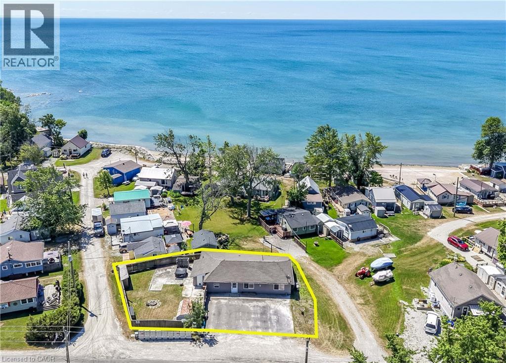 1048 Lakeshore Road Property Photo 1