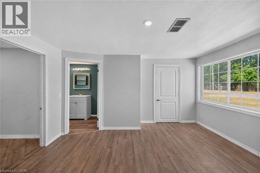1048 Lakeshore Road Property Photo 13