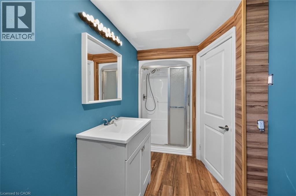 1048 Lakeshore Road Property Photo 16