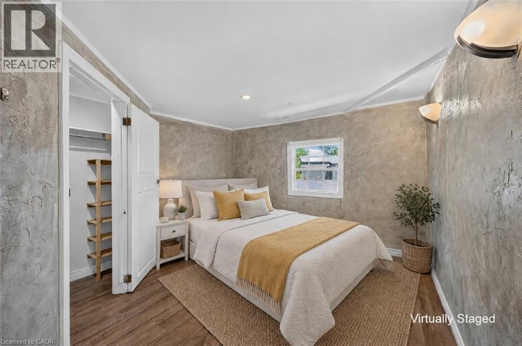 1048 Lakeshore Road Property Photo 17