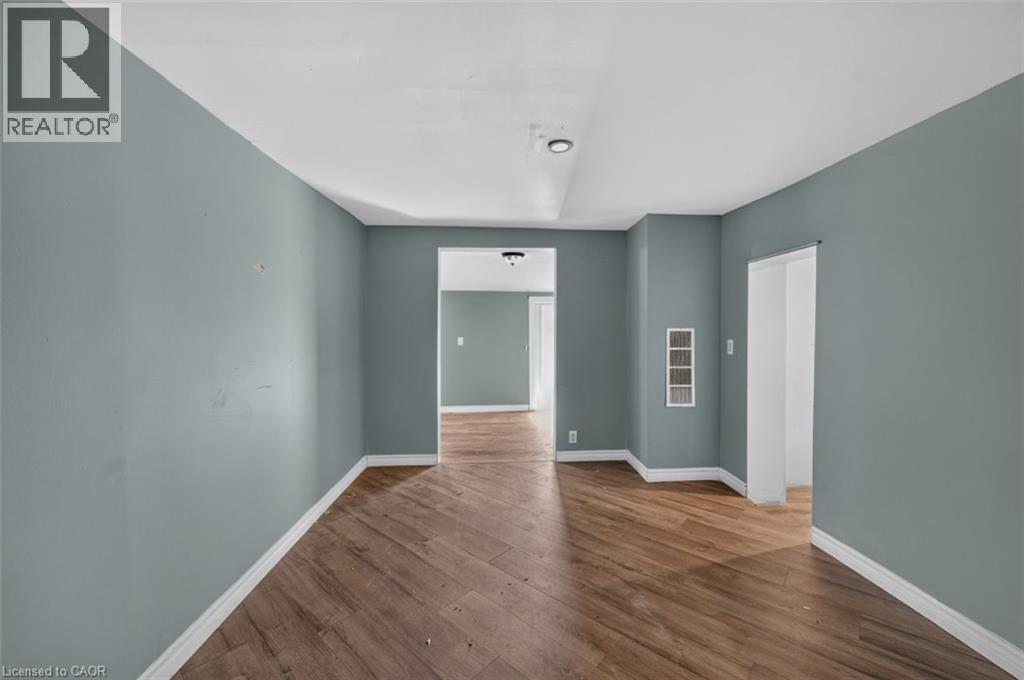 1048 Lakeshore Road Property Photo 21