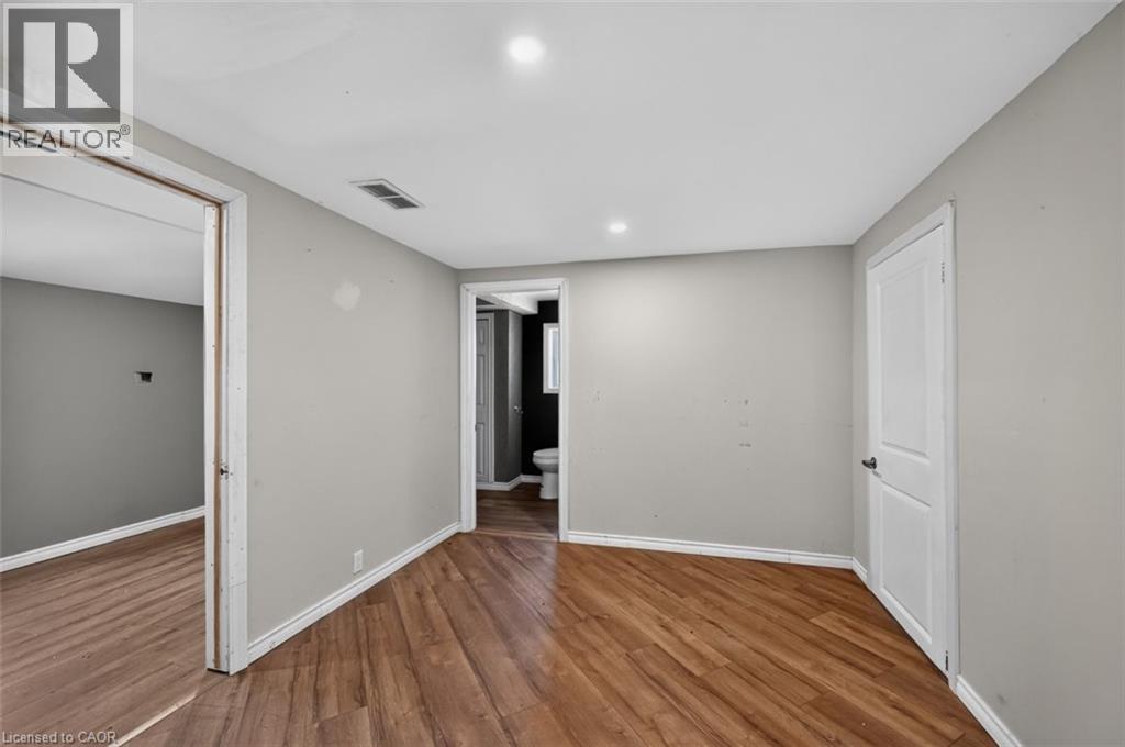 1048 Lakeshore Road Property Photo 22