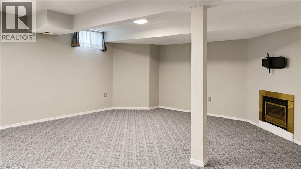 10 Holborn Court Unit# 38 Property Photo 4