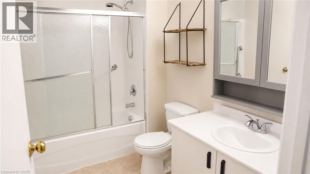 10 Holborn Court Unit# 38 Property Photo 11