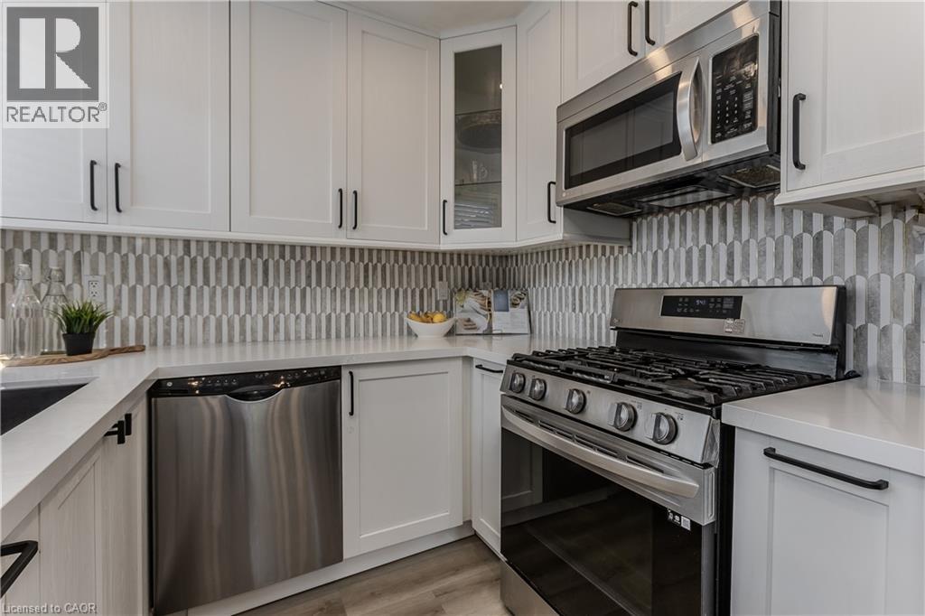 5190 Wood Crescent Property Photo 12