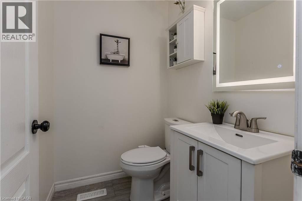 5190 Wood Crescent Property Photo 16