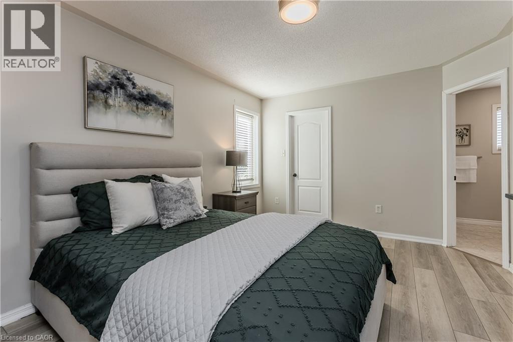 5190 Wood Crescent Property Photo 18