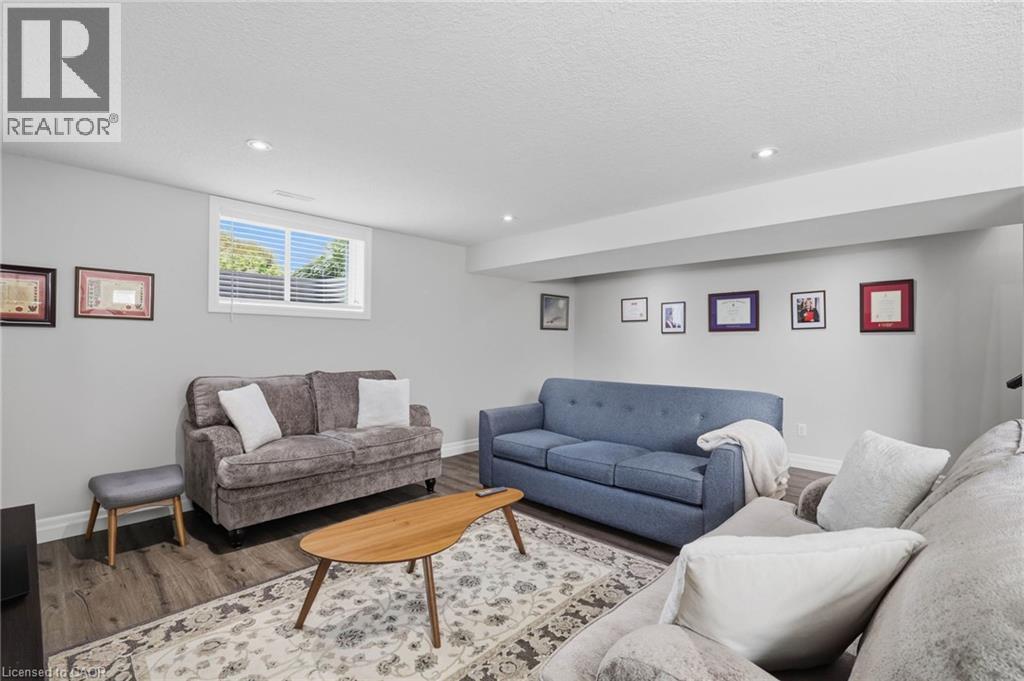 22 Amanda Avenue Property Photo 19