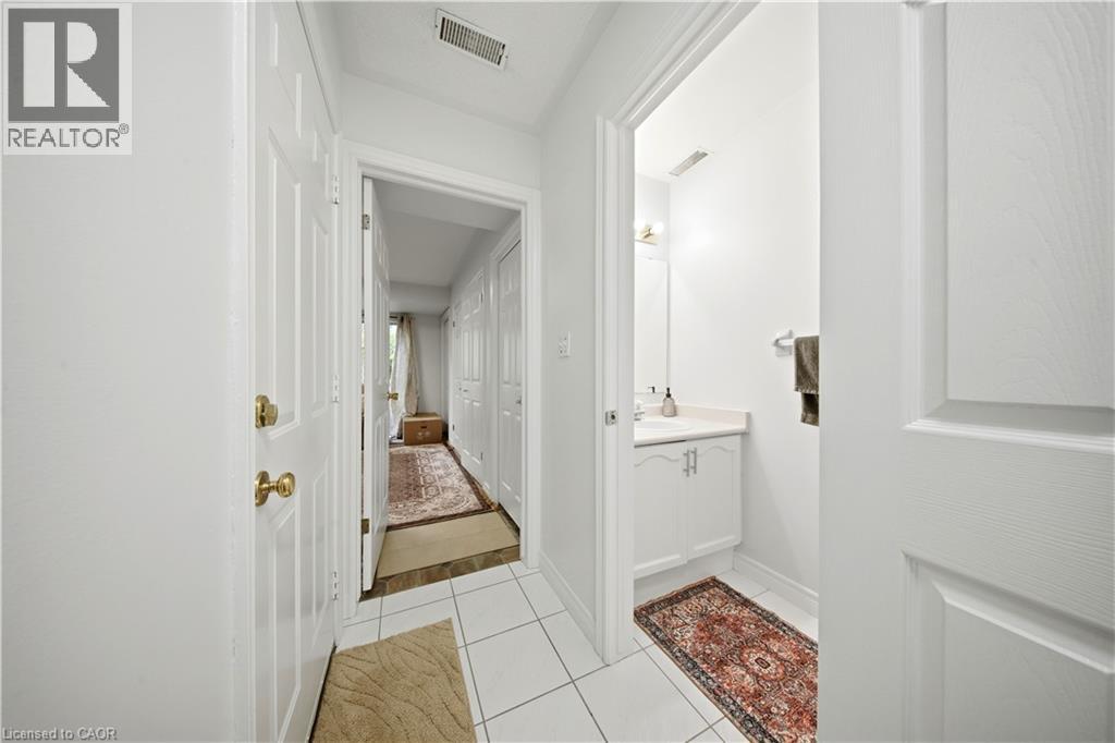 384 Limeridge Road E Unit# 16 Property Photo 7