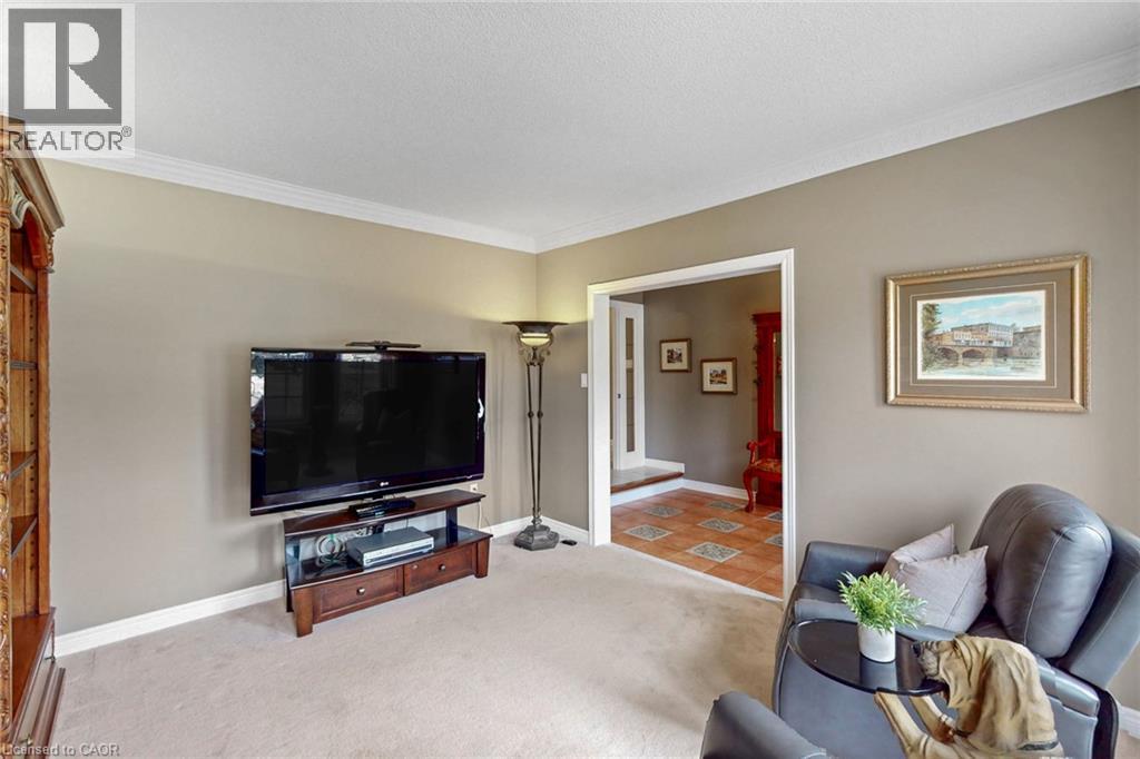 6872 Round Leaf Court Property Photo 4
