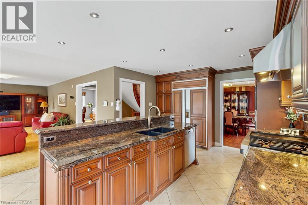 6872 Round Leaf Court Property Photo 6