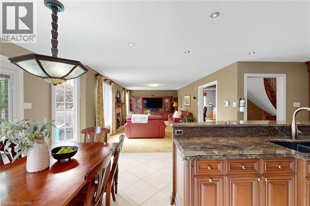 6872 Round Leaf Court Property Photo 8
