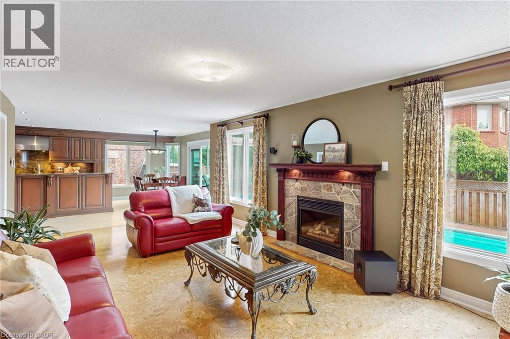 6872 Round Leaf Court Property Photo 12