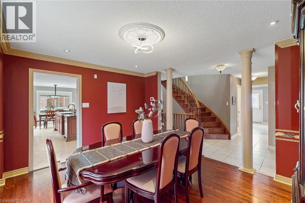 6872 Round Leaf Court Property Photo 14