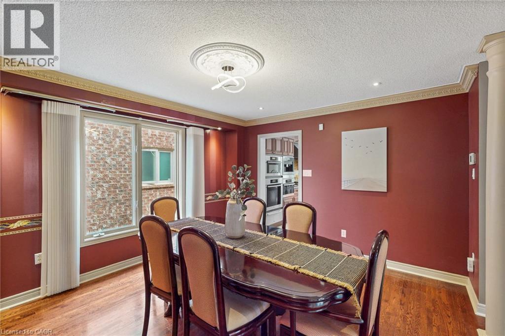 6872 Round Leaf Court Property Photo 15