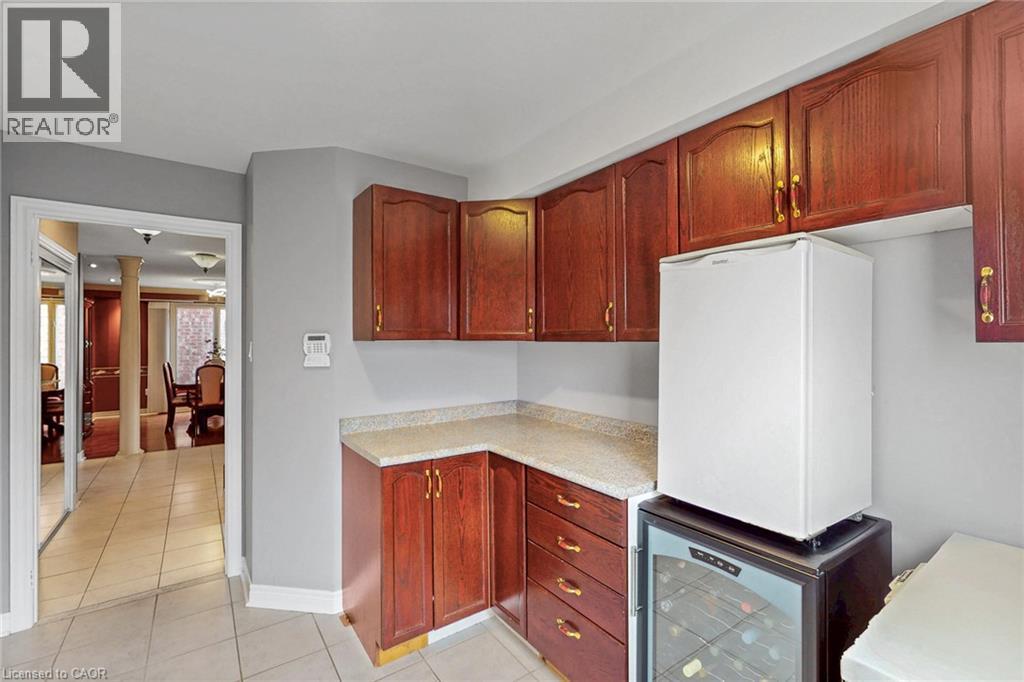 6872 Round Leaf Court Property Photo 16