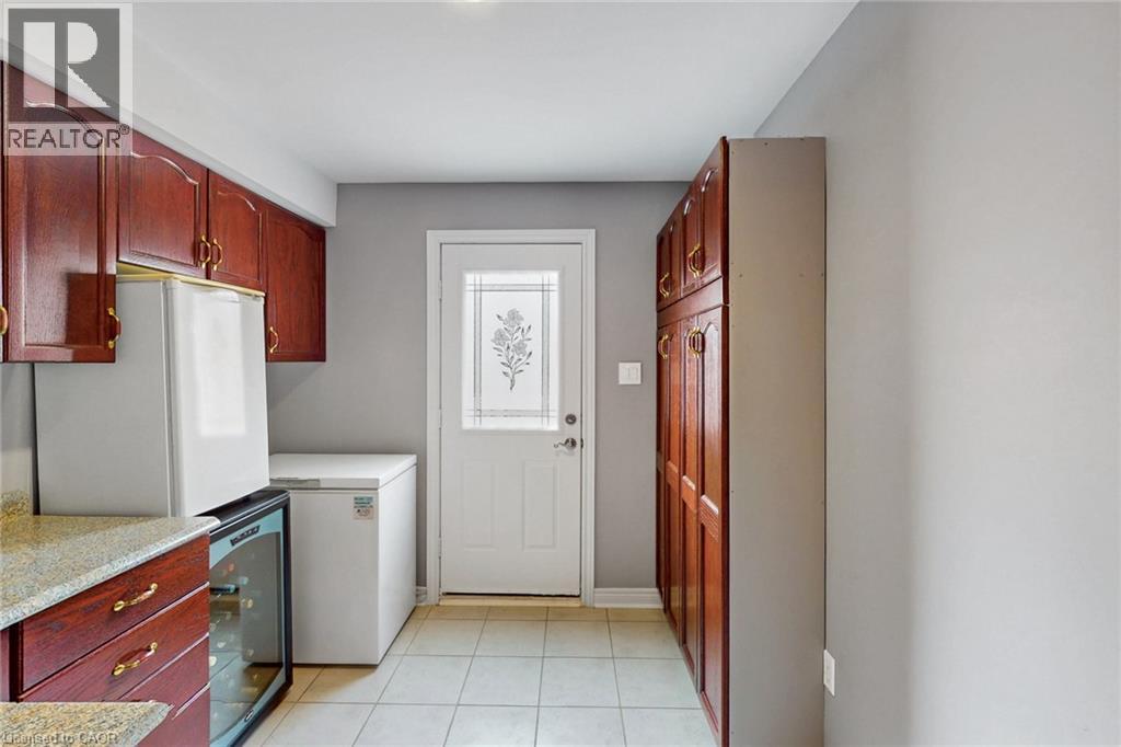 6872 Round Leaf Court Property Photo 17