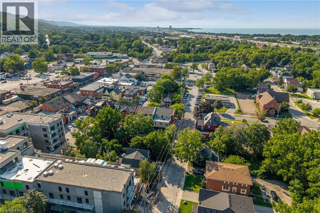 12 Ontario Street Property Photo 11