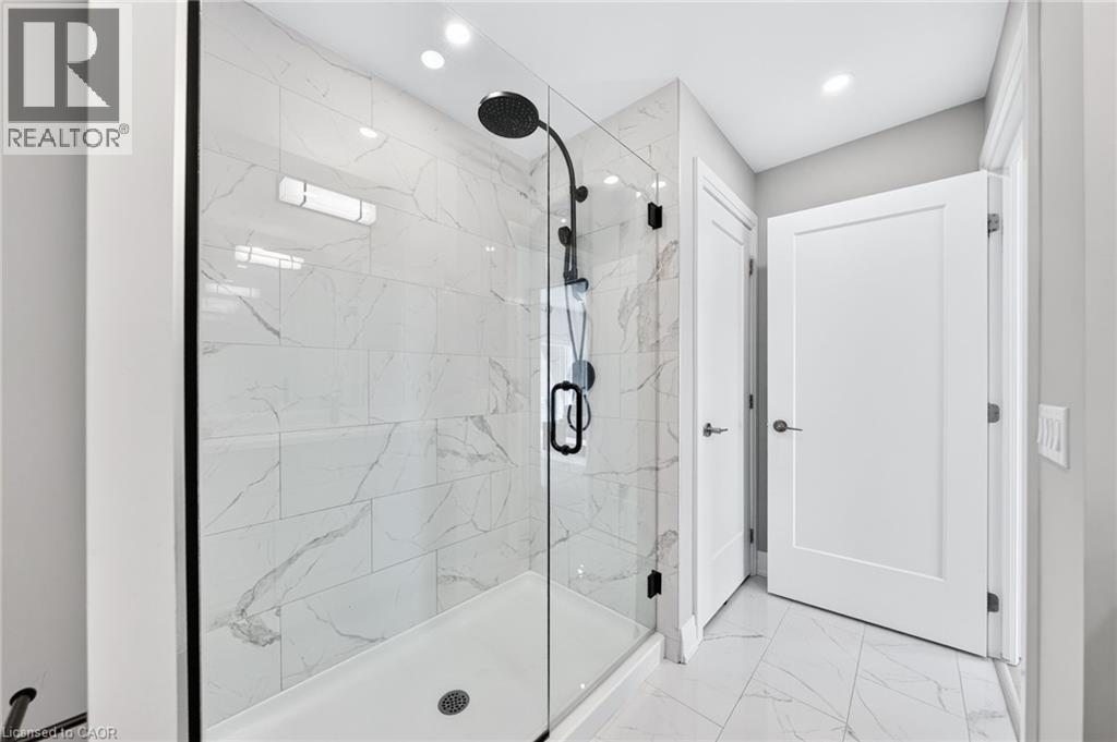 71 Wyndham Street S Unit# 601 Property Photo 17