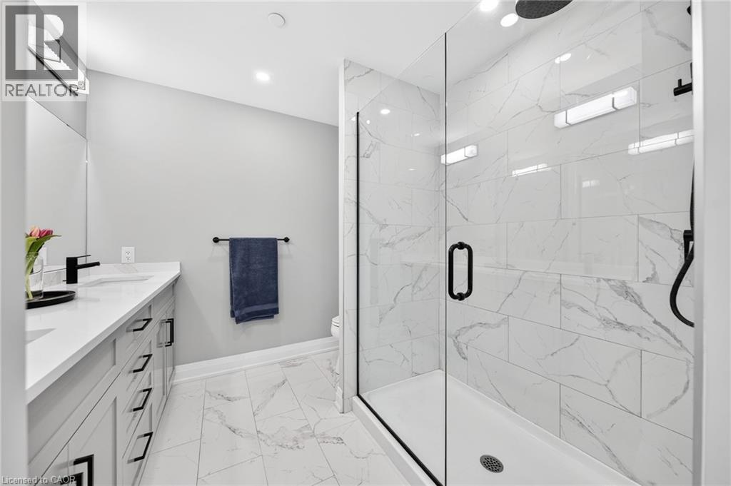 71 Wyndham Street S Unit# 601 Property Photo 18