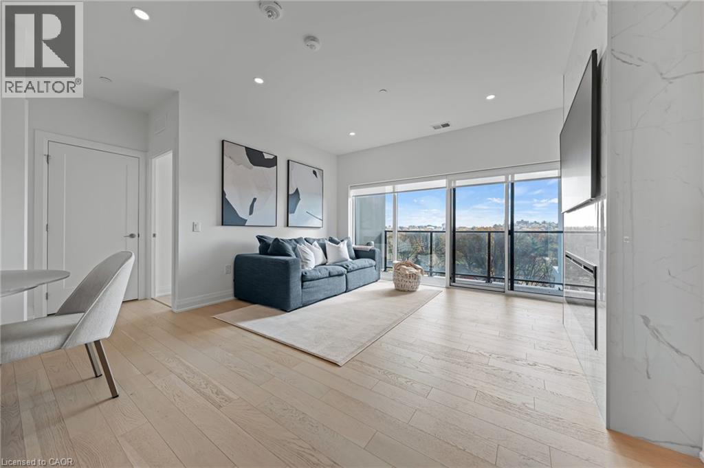 71 Wyndham Street S Unit# 601 Property Photo 20